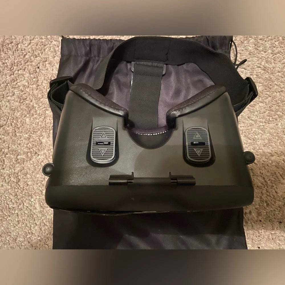 Tzumi Dream Vision VR Headset